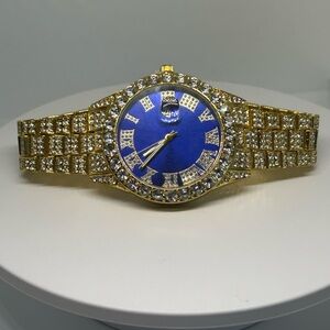 Iced Out Blue Dial Watch Crystal Bezel Luxury Style
